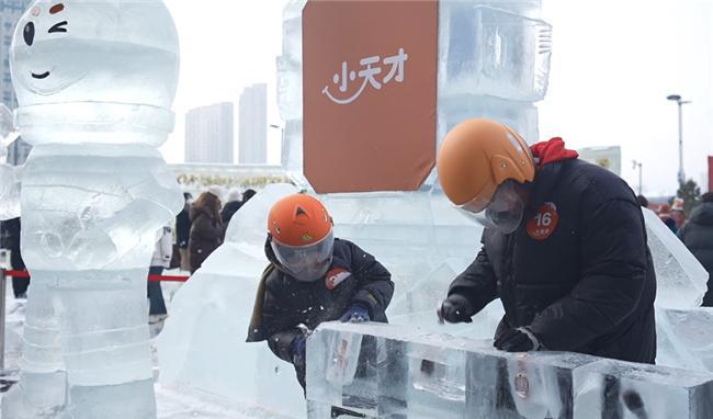 小天才电话手表在哈尔滨的极寒实测龙8游戏进入零下26度冻一天